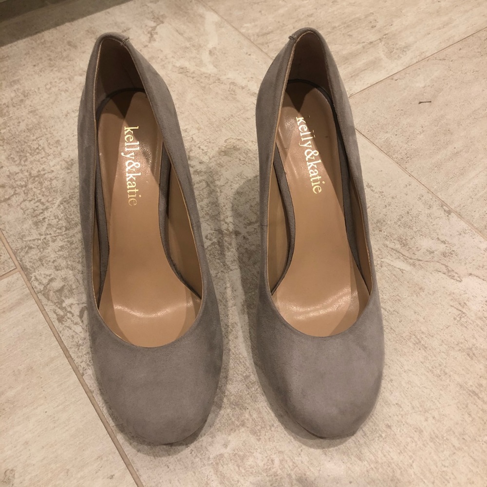 Kelly and Katie Grey Suede Pumps